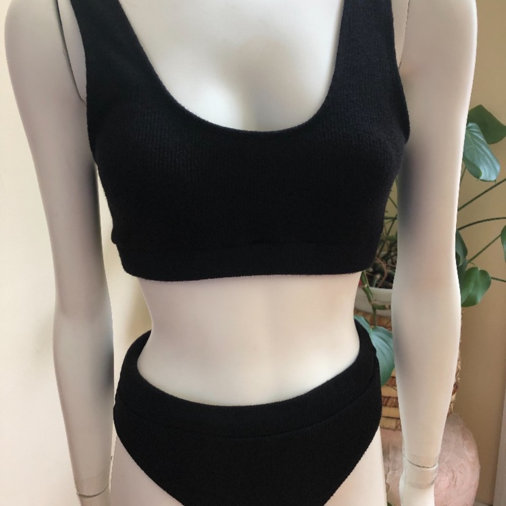 NWOT Black two piece bathing suit set Size 8